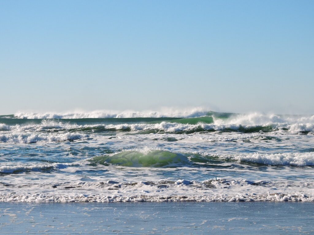 beach, waves, ocean-1204401.jpg