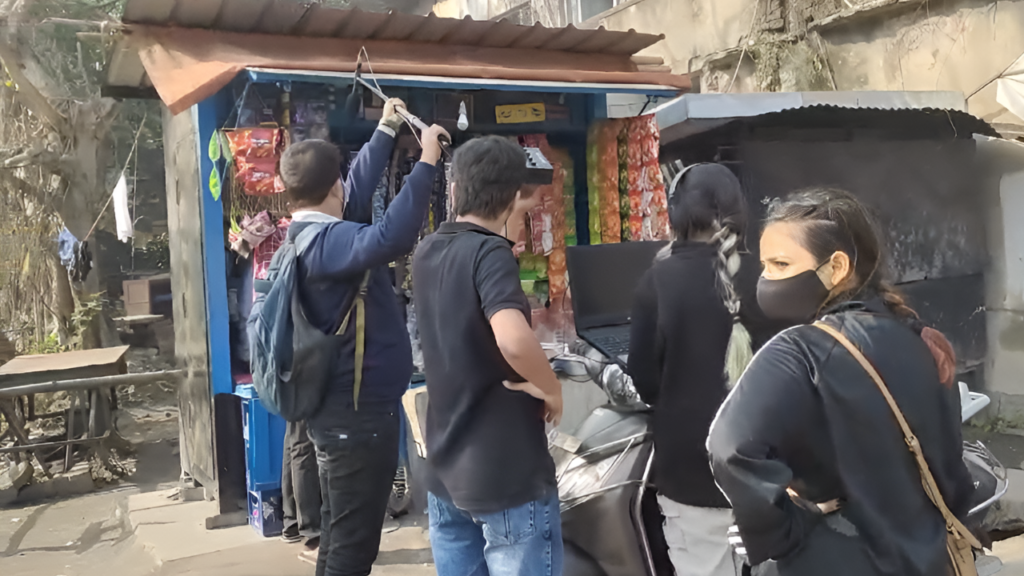 Behind The Scenes of Tea Stall Scene Behind The Scenes of Tea Stall Scene
