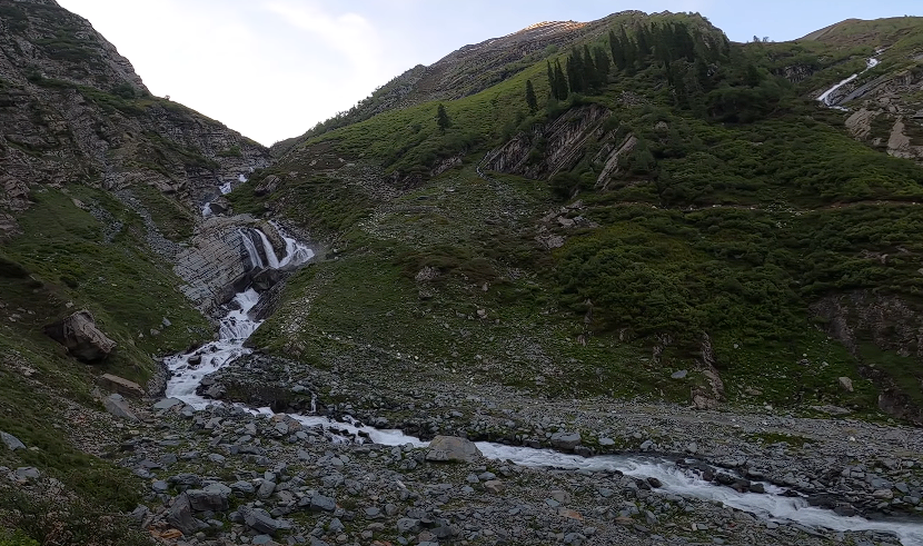 Dhancho Waterfall - Manimahesh Trek Dhancho Waterfall - Manimahesh Trek